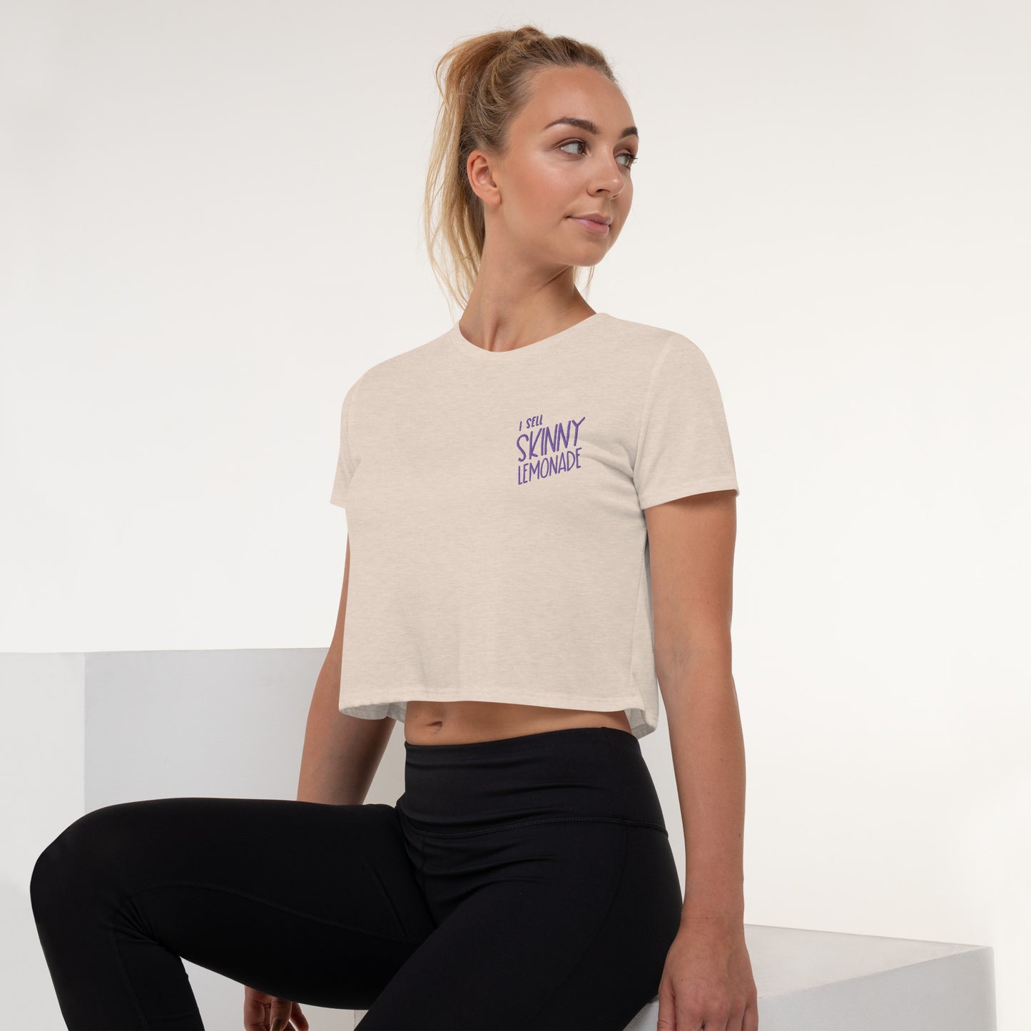SKINNY LEMONADE Embroidered Crop Tee
