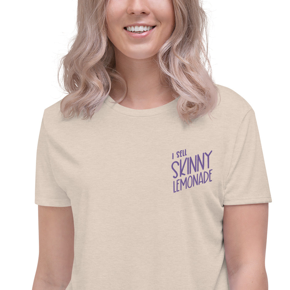 SKINNY LEMONADE Embroidered Crop Tee